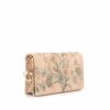DIORLadyDior02_fb10a449-f1a1-4f41-a232-63b208598807