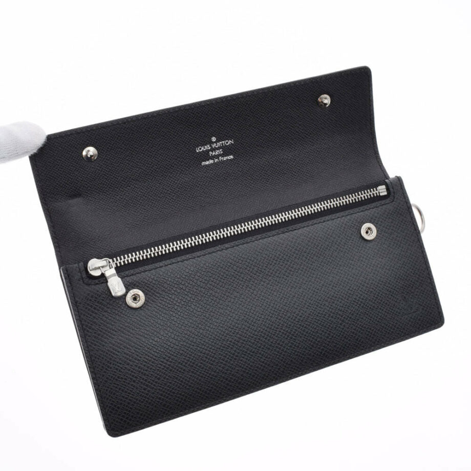 LOUIS VUITTON Accordeon wallet