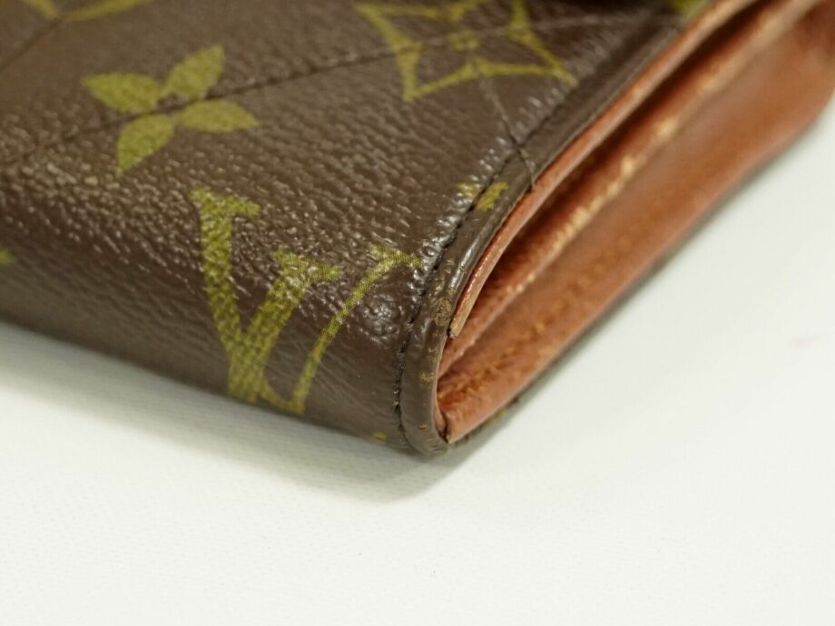 LOUIS VUITTON Portefeuille Sarah