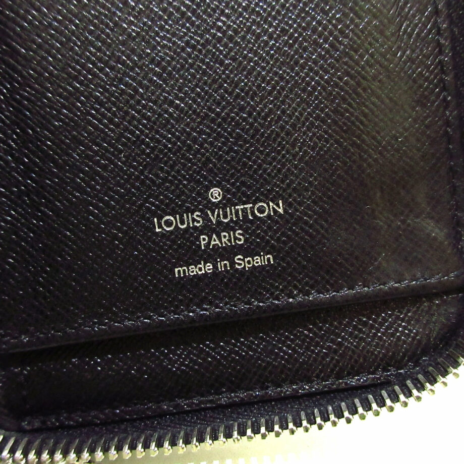 LOUIS VUITTON Zippy Wallet Vertical