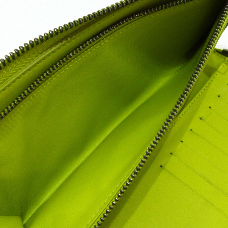 LOUIS VUITTON Zippy Wallet Vertical