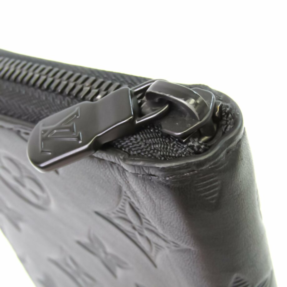 LOUIS VUITTON Zippy Wallet Vertical