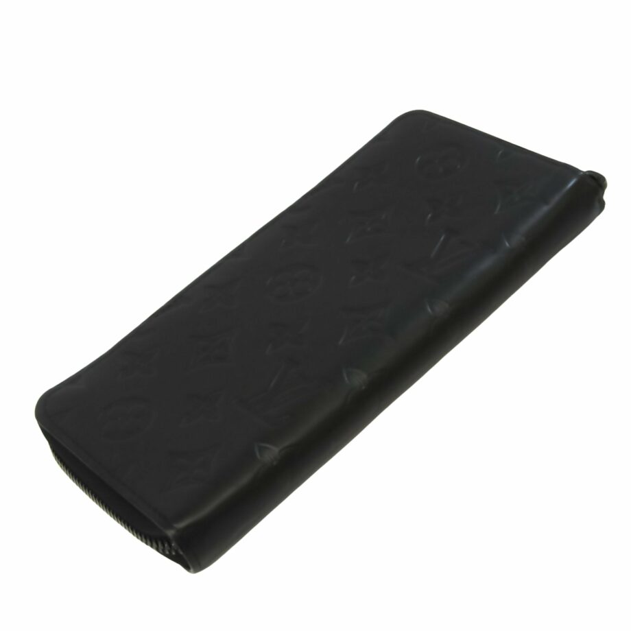 LOUIS VUITTON Zippy Wallet Vertical