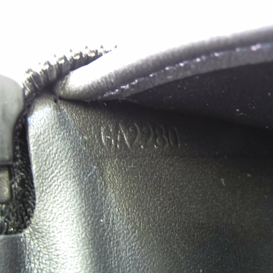 LOUIS VUITTON Zippy Wallet Vertical