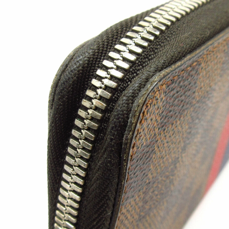 LOUIS VUITTON Zippy organizer