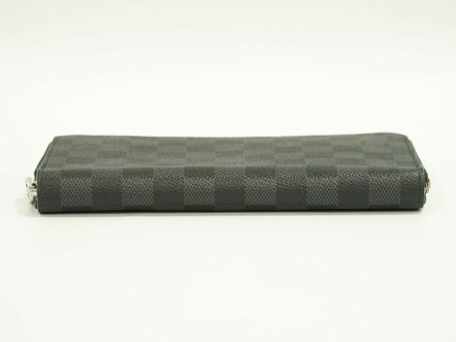 LOUIS VUITTON Zippy organizer