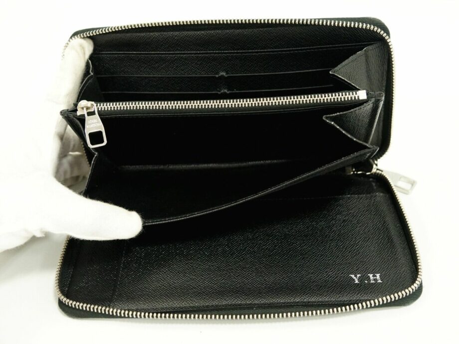 LOUIS VUITTON Zippy organizer