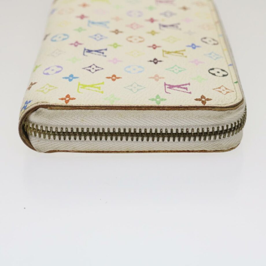 LOUIS VUITTON Zippy wallet