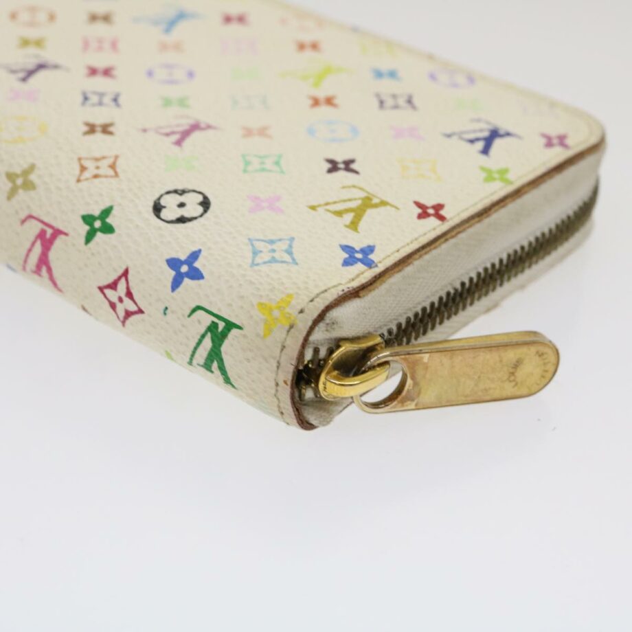 LOUIS VUITTON Zippy wallet