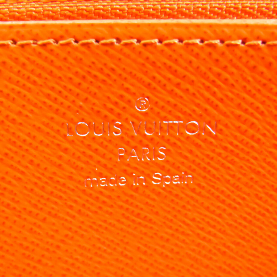 LOUIS VUITTON Zippy wallet