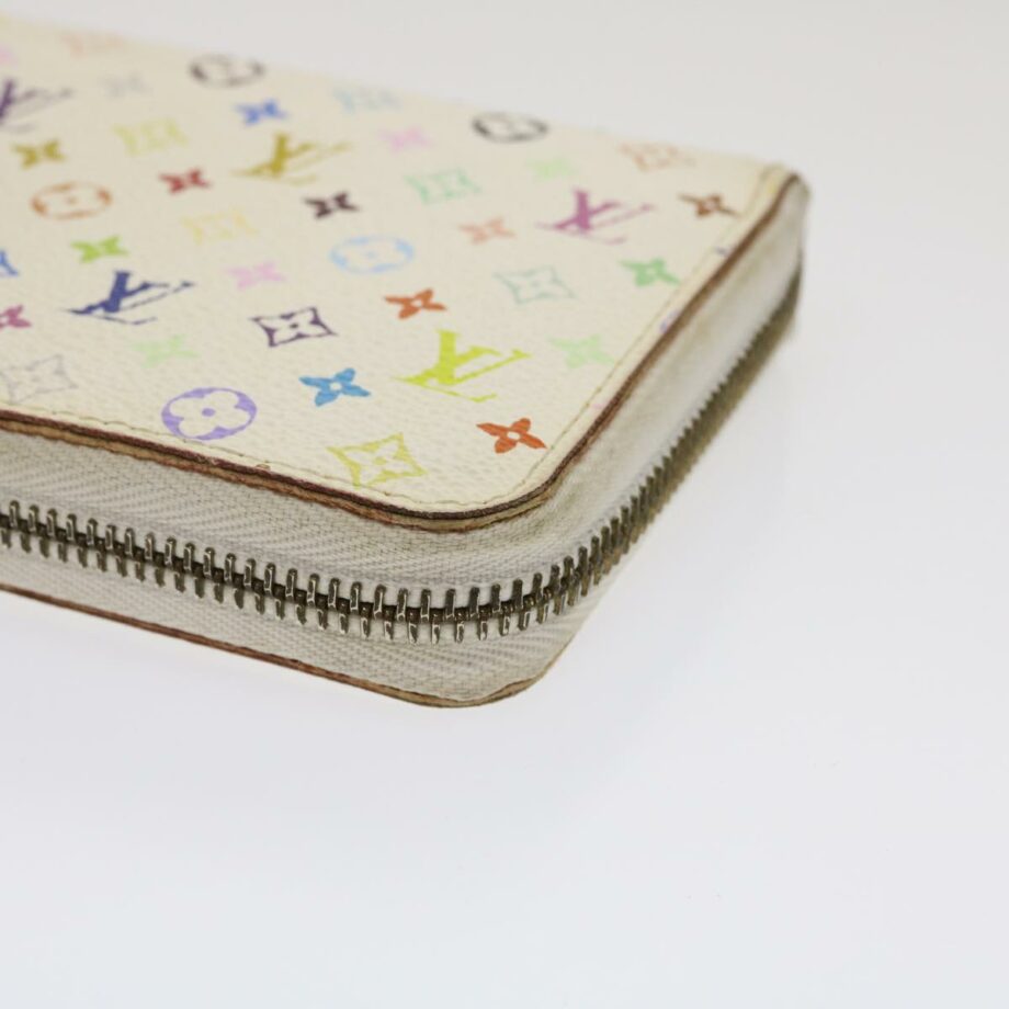 LOUIS VUITTON Zippy wallet
