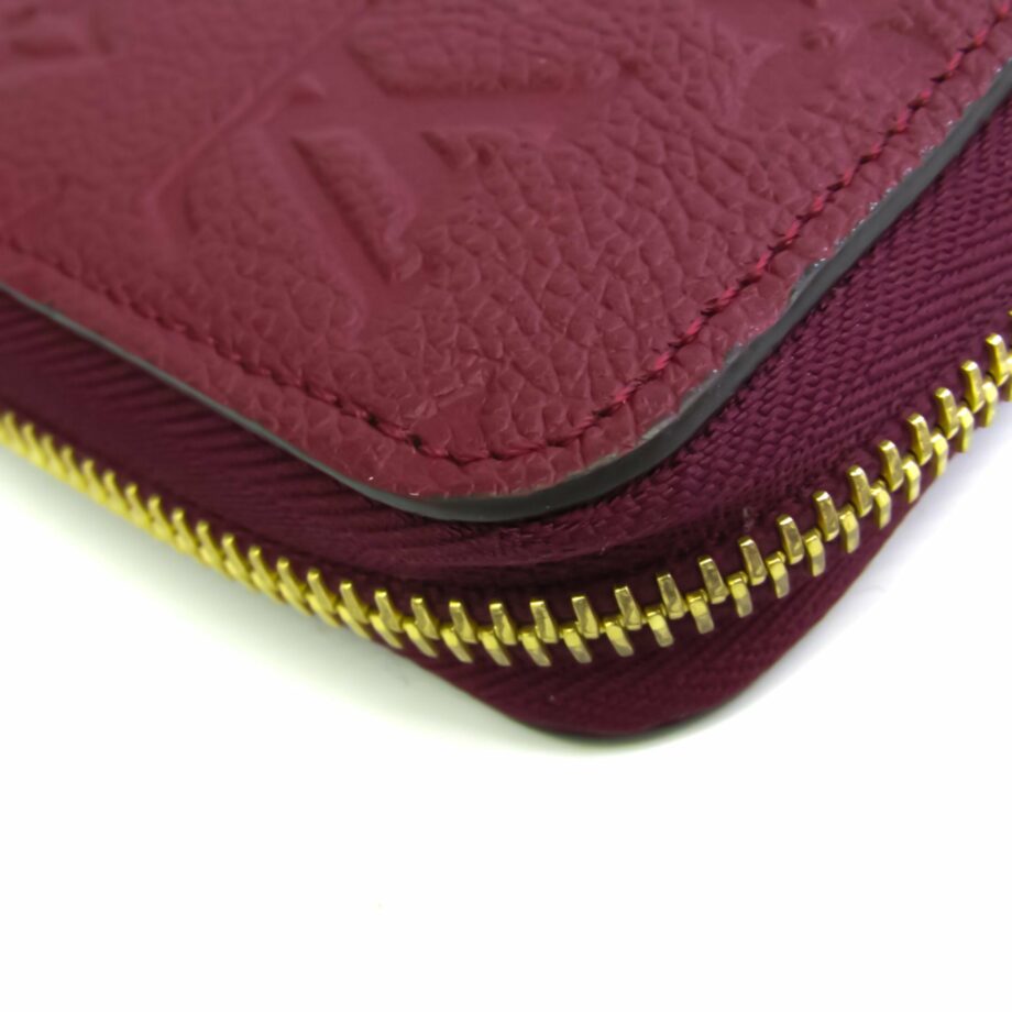 LOUIS VUITTON Zippy wallet