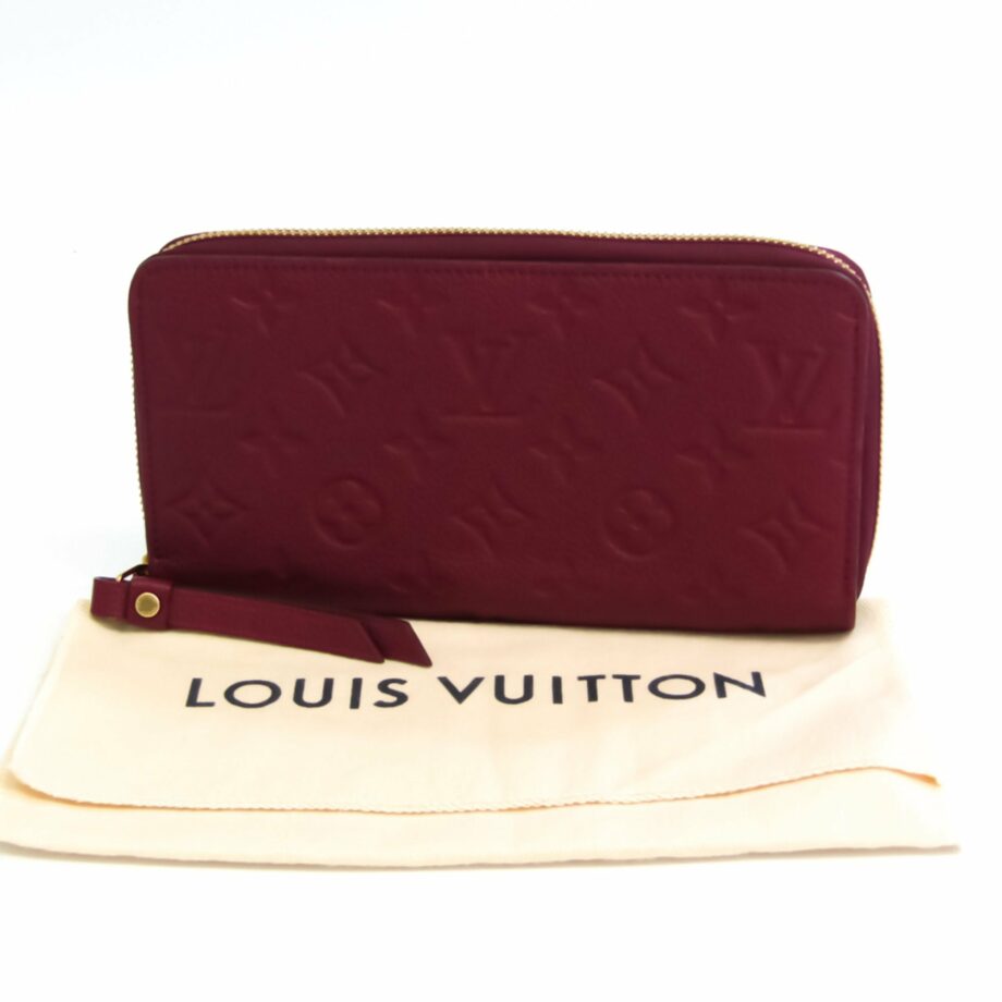 LOUIS VUITTON Zippy wallet