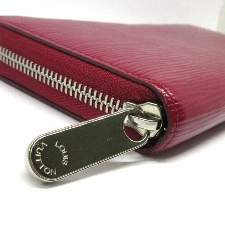 LOUIS VUITTON Zippy wallet