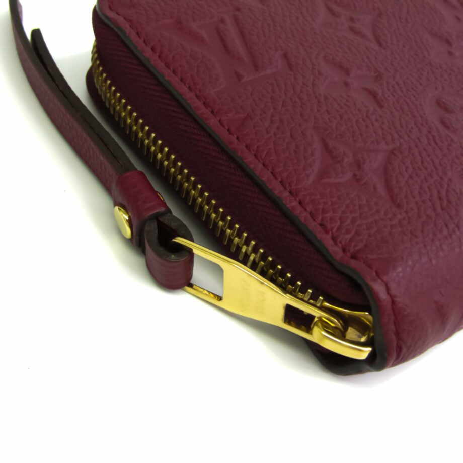 LOUIS VUITTON Zippy wallet