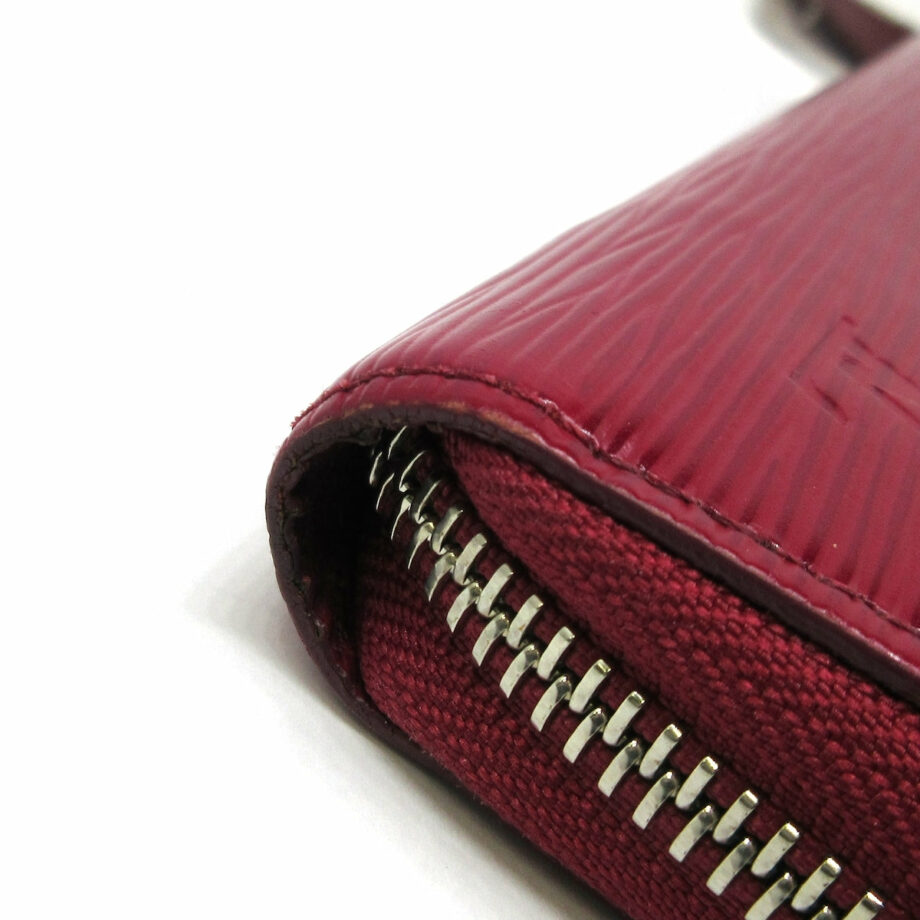 LOUIS VUITTON Zippy wallet