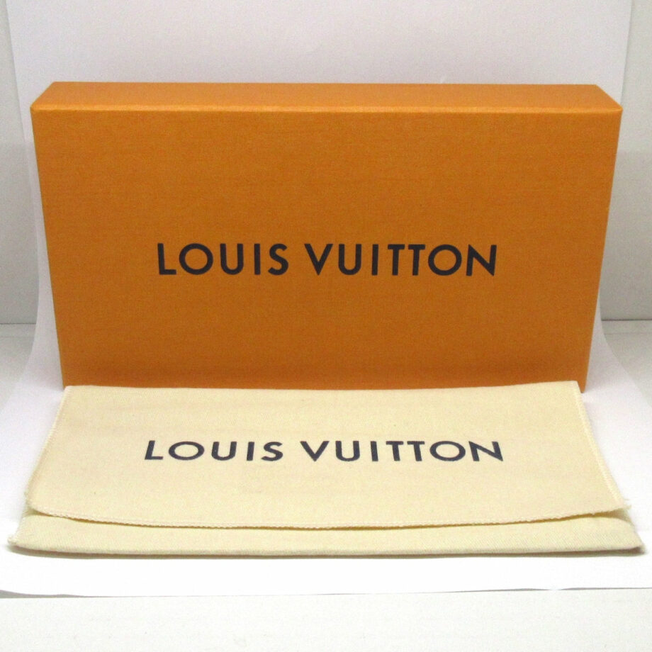 LOUIS VUITTON Zippy wallet