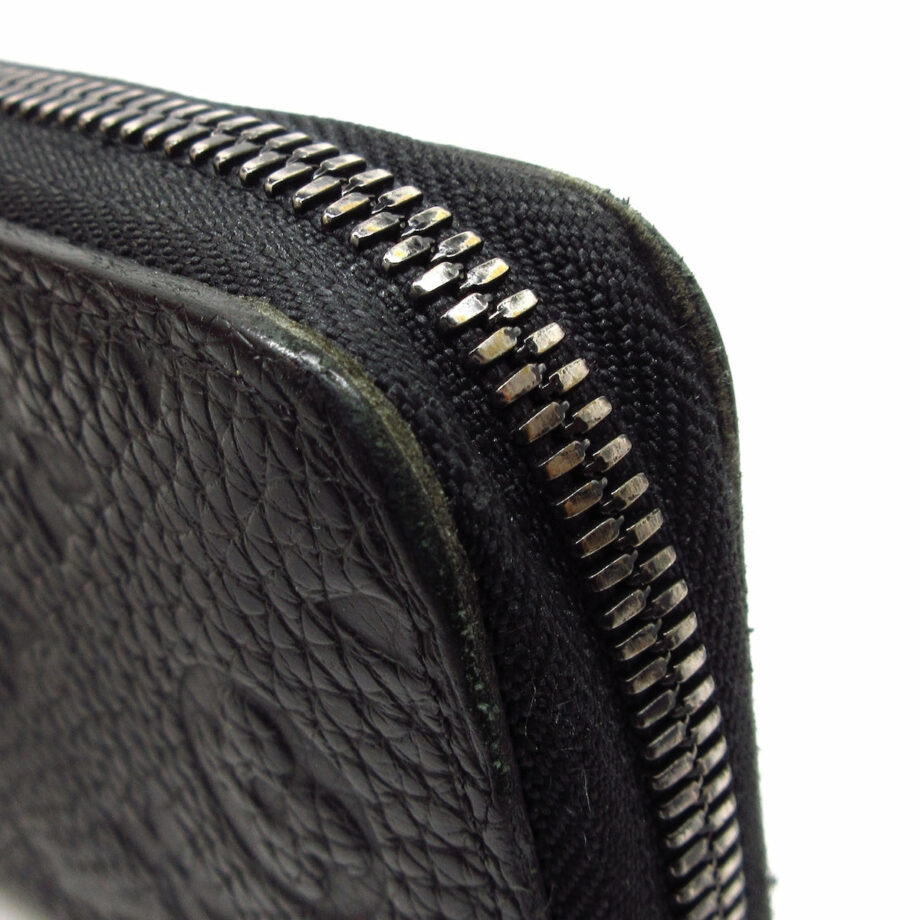 LOUIS VUITTON Zippy wallet