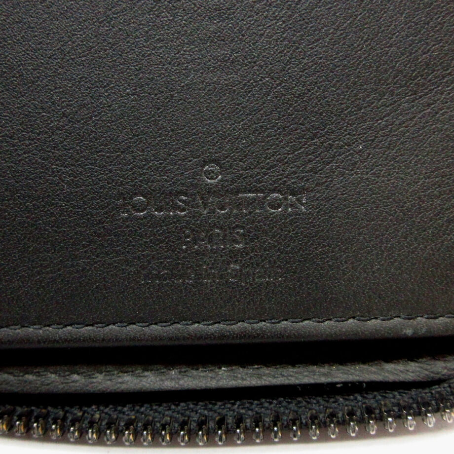 LOUIS VUITTON Zippy wallet