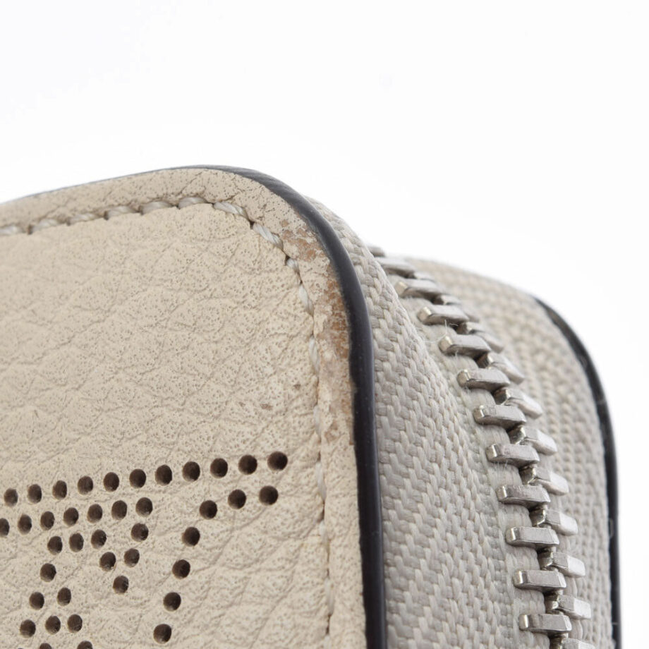 LOUIS VUITTON Zippy wallet