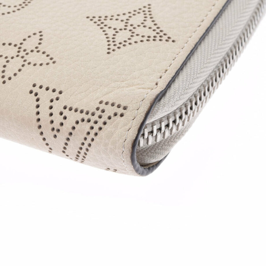 LOUIS VUITTON Zippy wallet