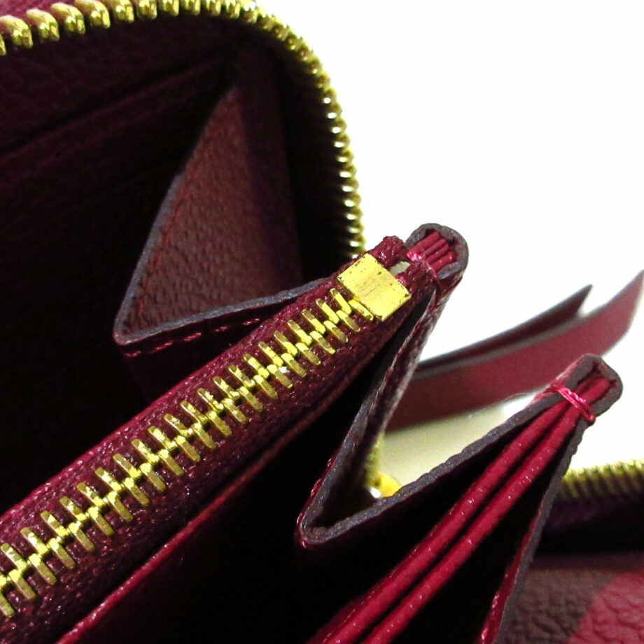 LOUIS VUITTON Zippy wallet