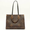 LouisVuittonMonogramGiantReverseOntheGo01