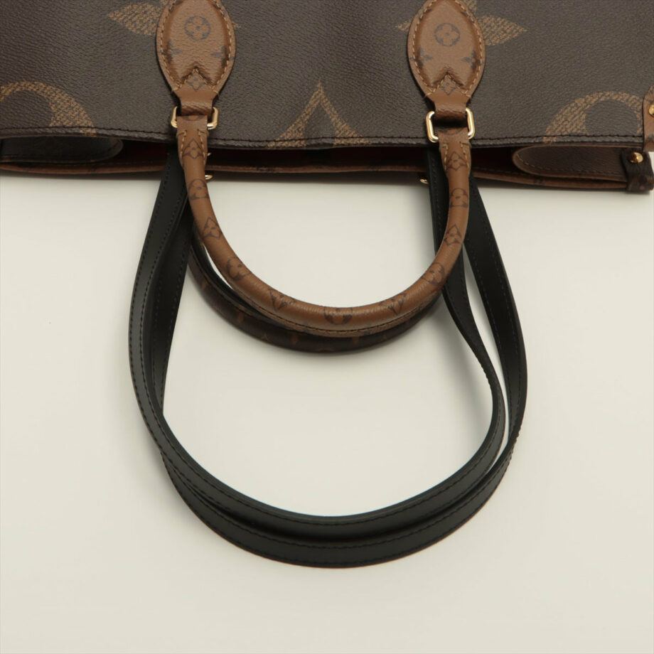 Louis Vuitton Monogram Giant Reverse On the Go