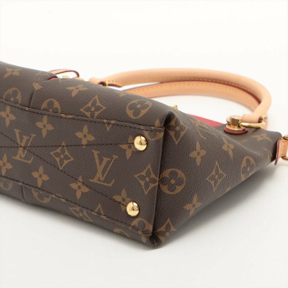 Louis Vuitton Monogram V Tote BB M43966 FL5210