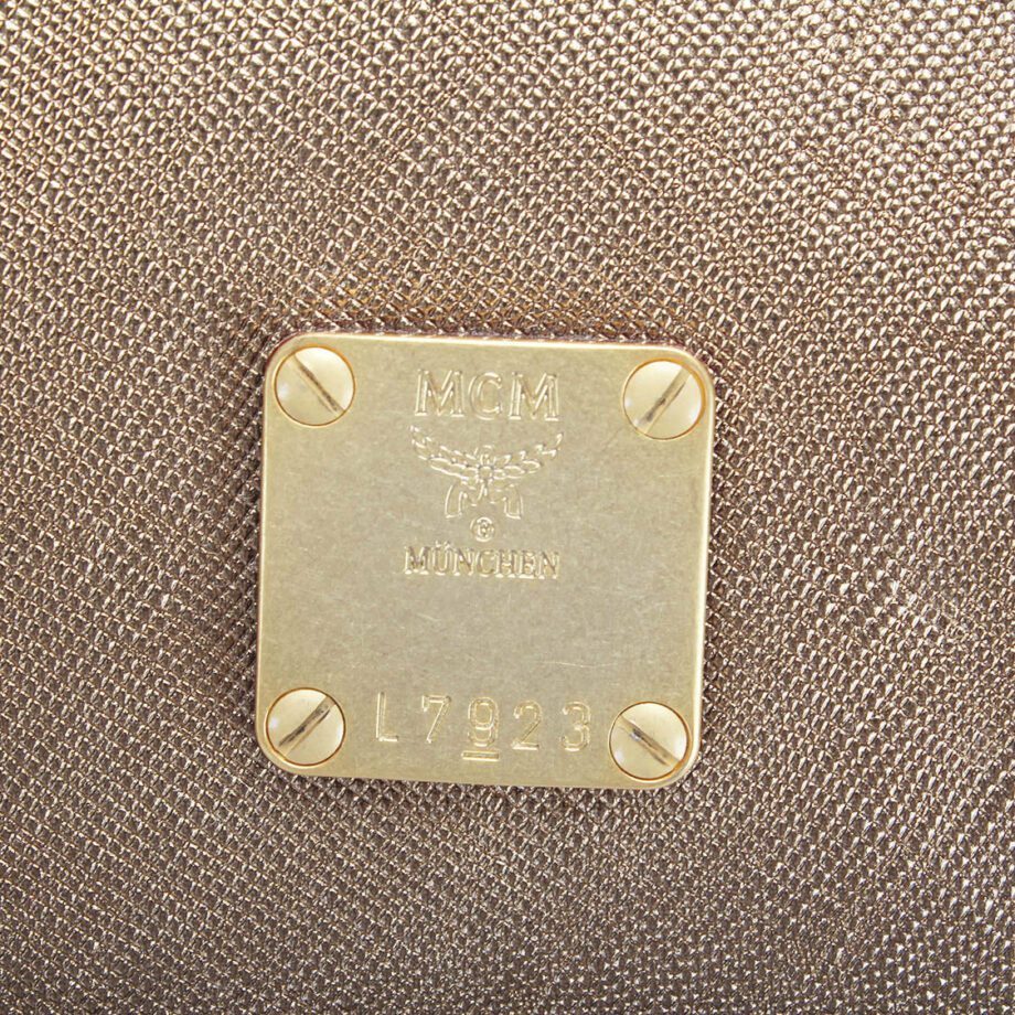 MCM shoulder