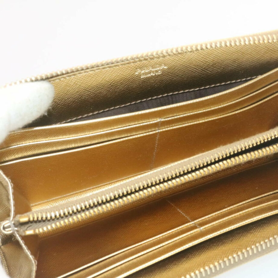 PRADA wallet