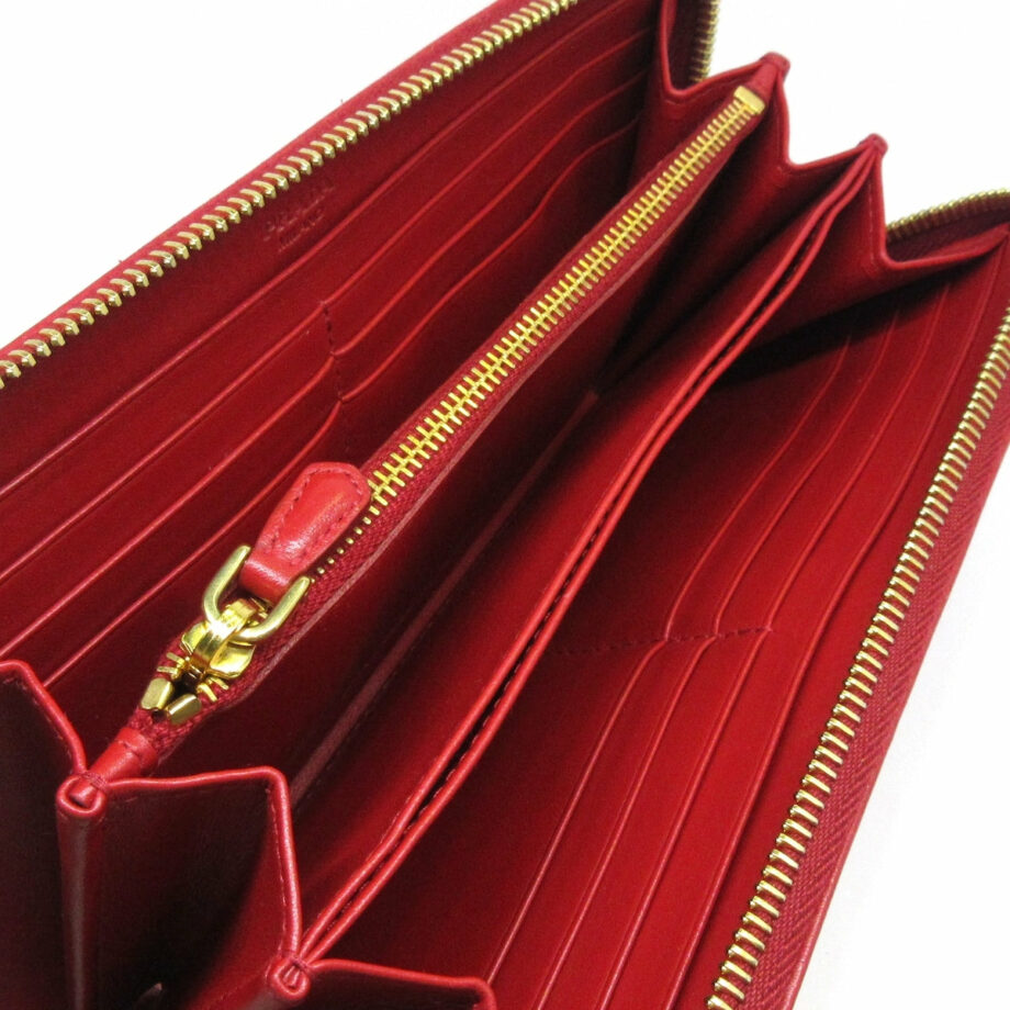 PRADA wallet