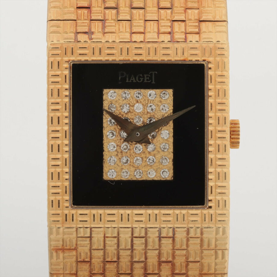 Piaget  Black-Face