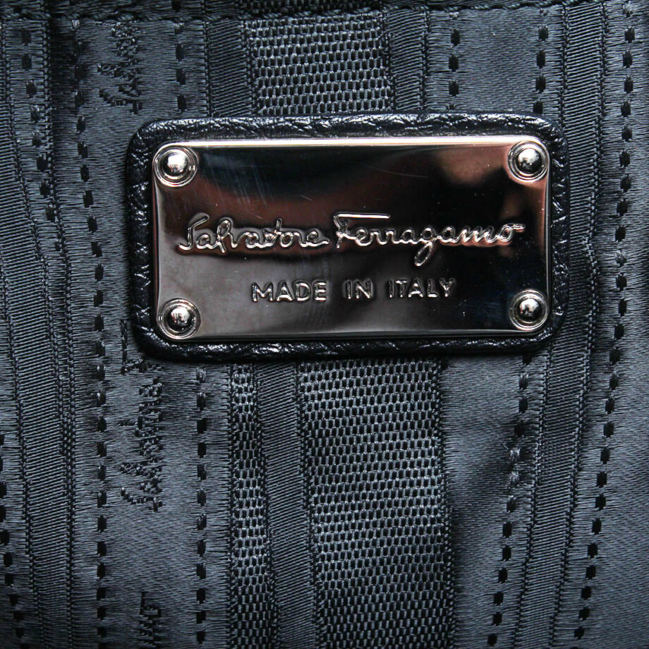 SALVATORE FERRAGAMO shoulder