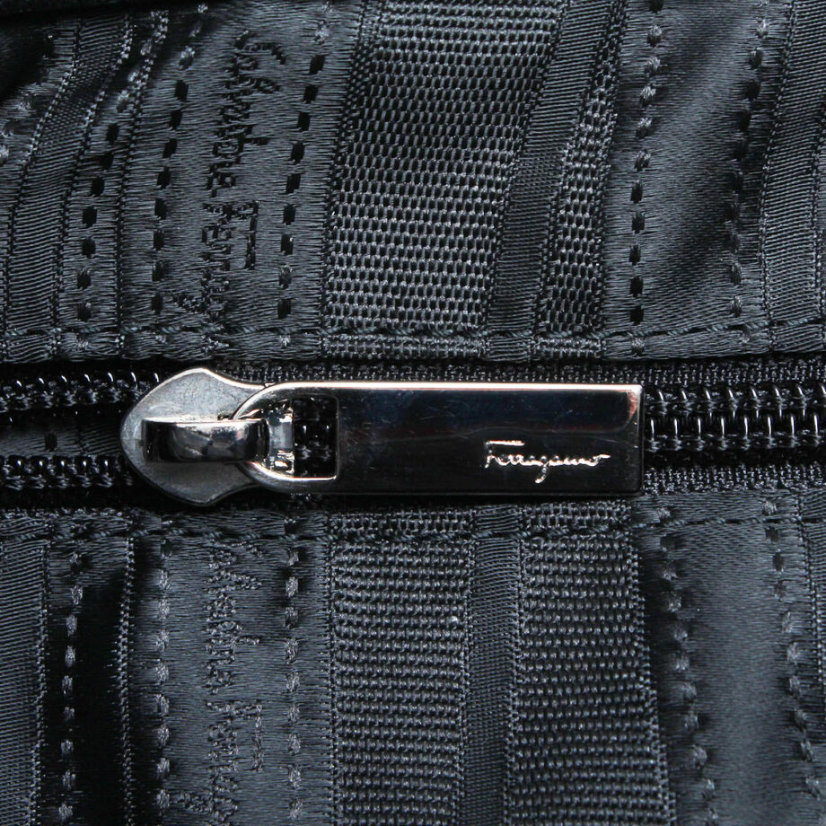 SALVATORE FERRAGAMO shoulder