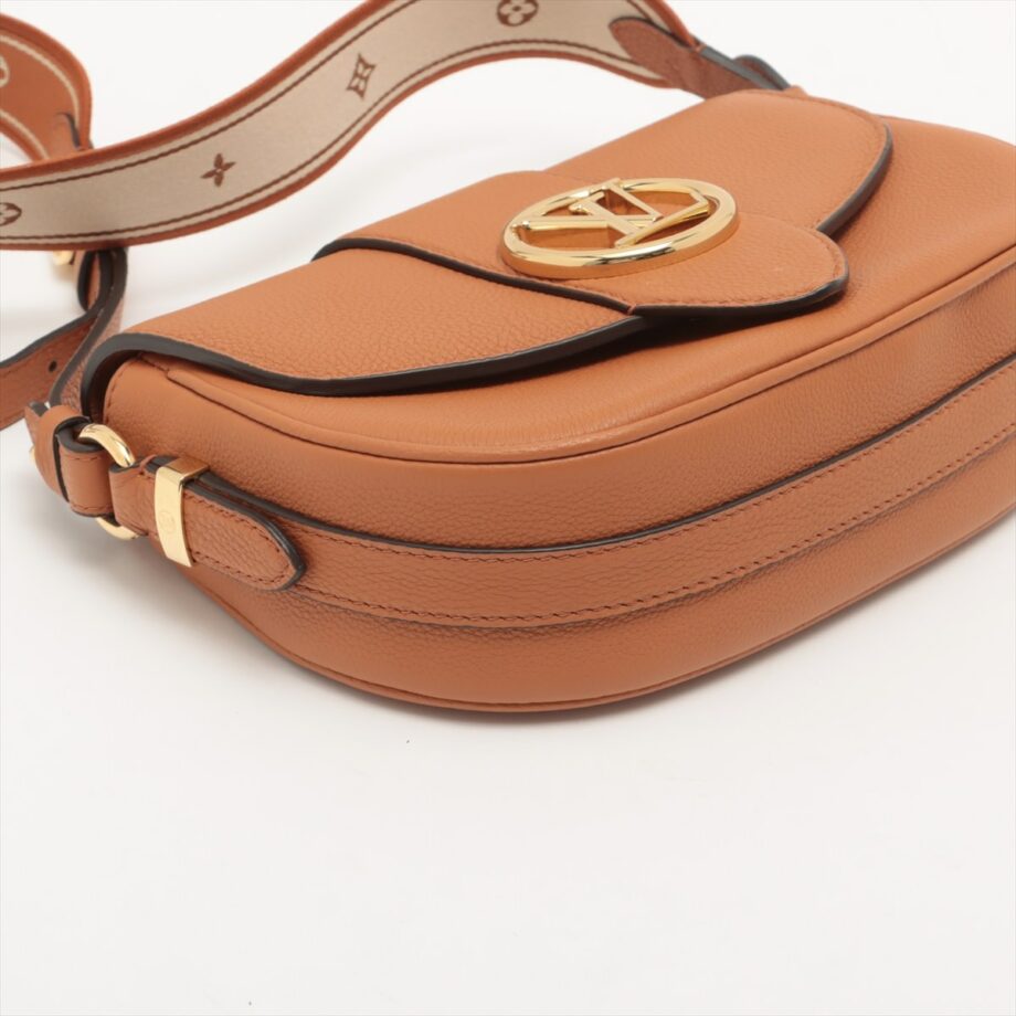 Louis Vuitton LV Logo Pont Neuf soft MM