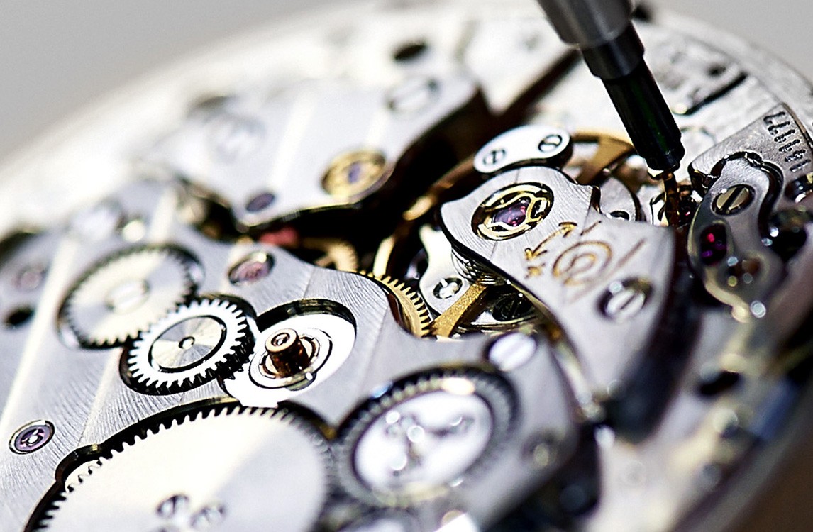 Watch function testing equipment