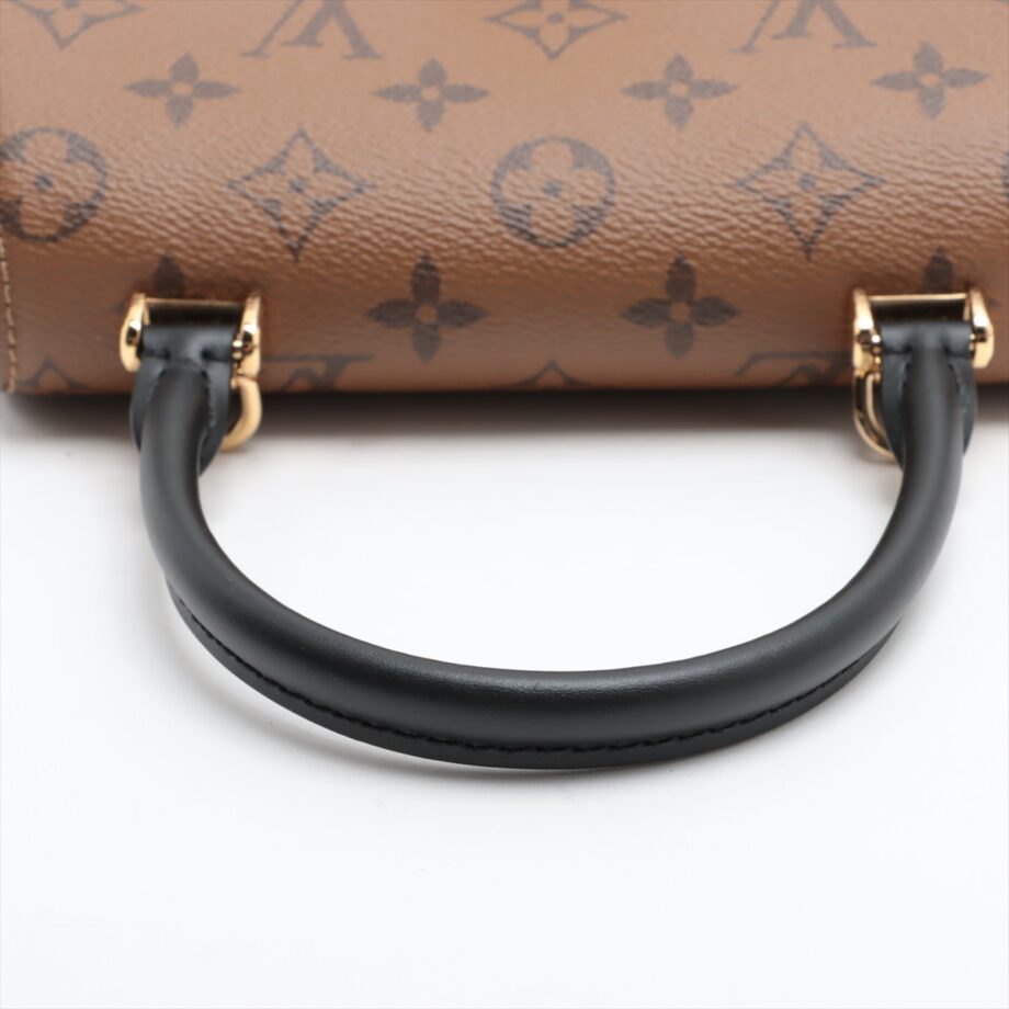 Louis Vuitton Monogram Reverse Tilsitt