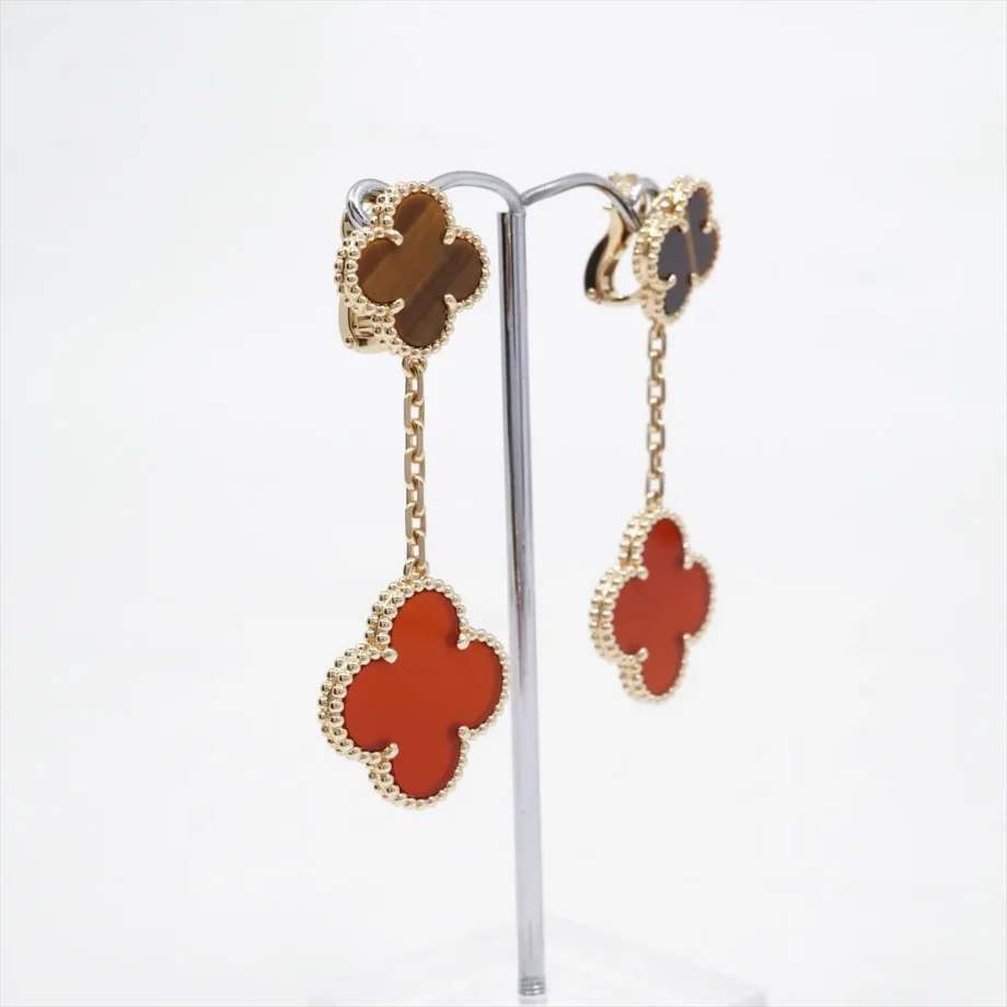 Magic Alhambra Carnelian Tiger earrings eye Piercing Van Cleef & Arpels