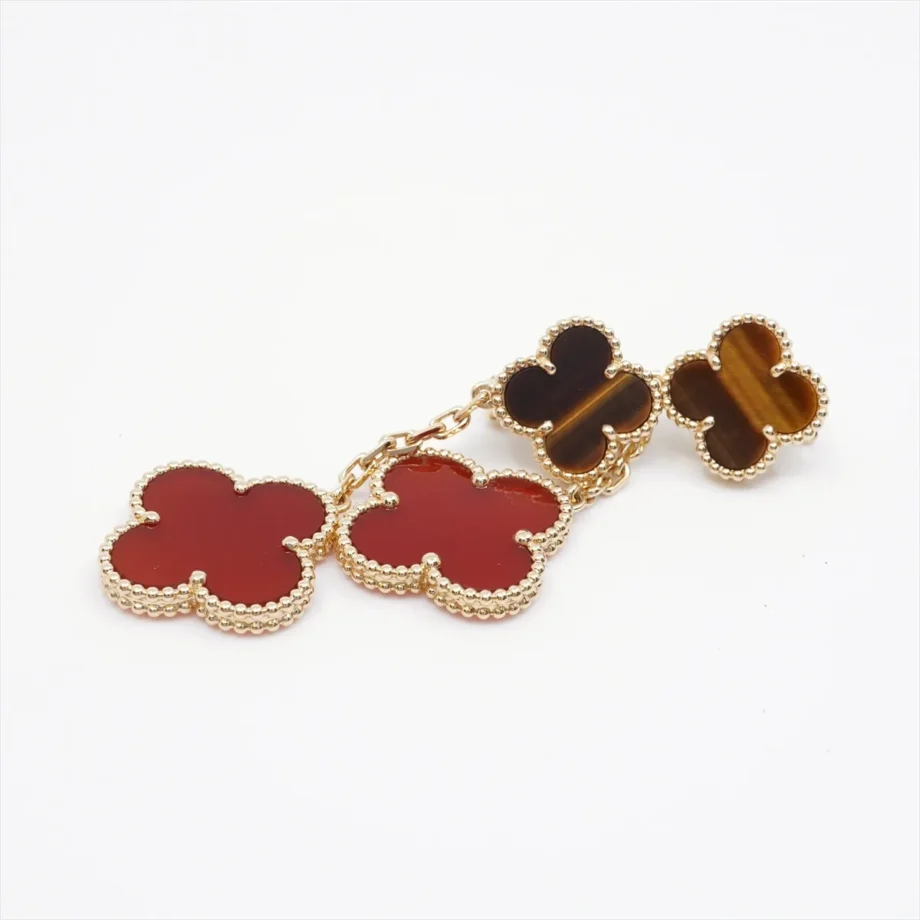 Magic Alhambra Carnelian Tiger earrings eye Piercing Van Cleef & Arpels
