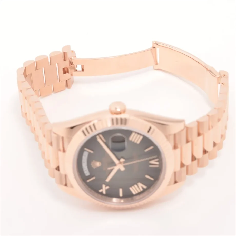 Rolex Day Date 40 228235 1W37Y636