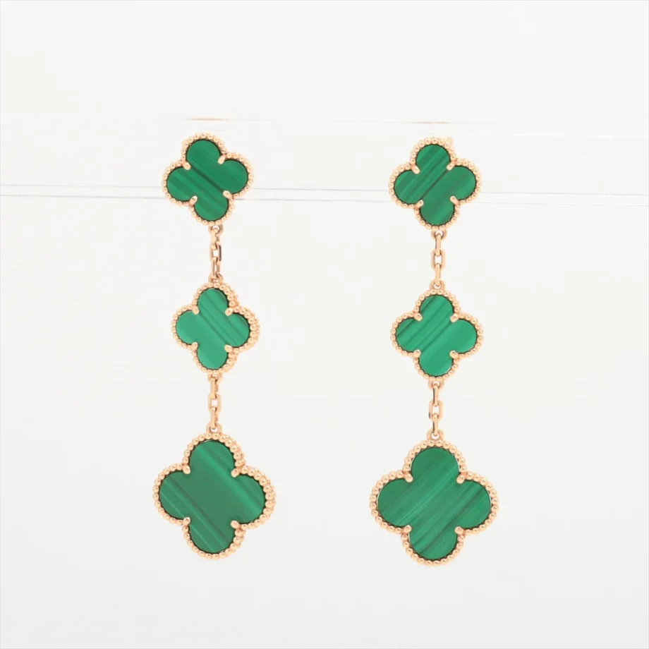 Magic Alhambra earrings 3 motifs Van Cleef & Arpels