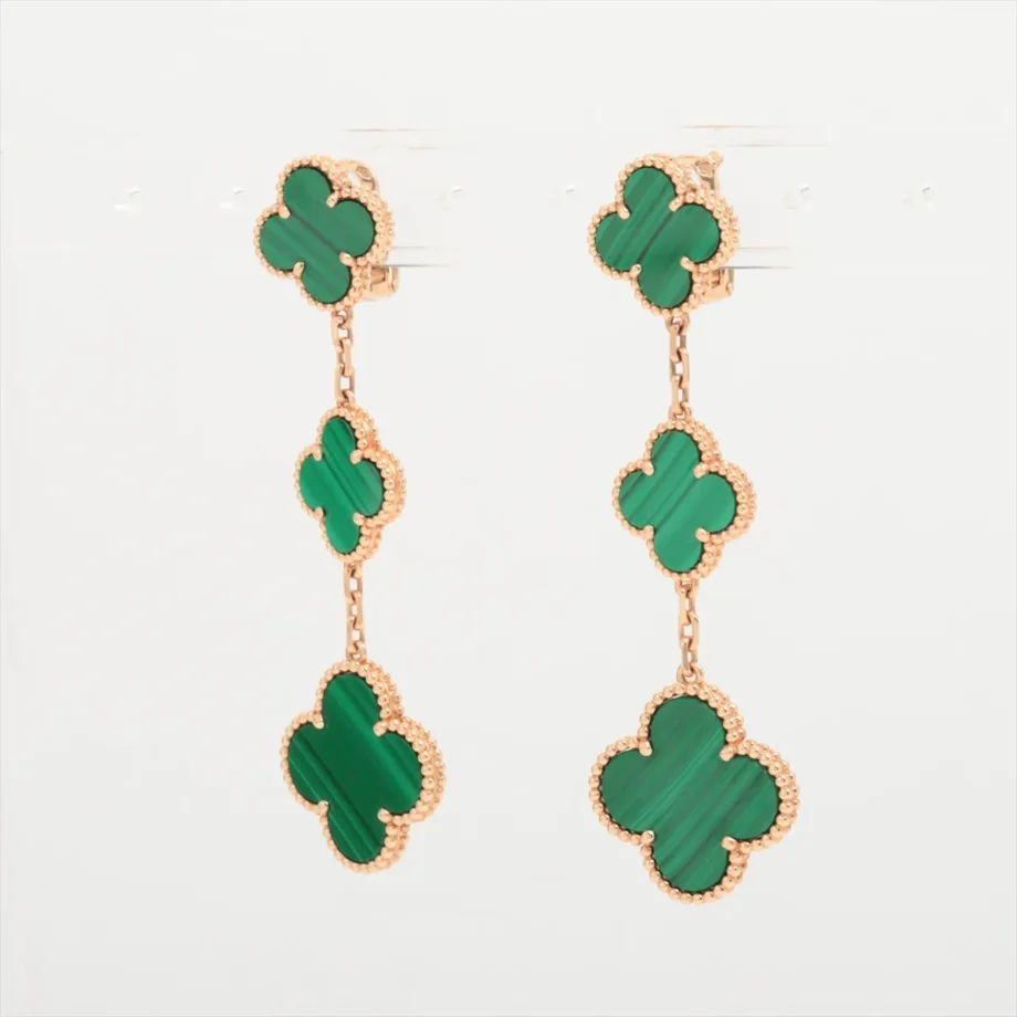 Magic Alhambra earrings 3 motifs Van Cleef & Arpels